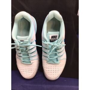 Nike "Vapor Court" white and blue leather tennis shoes. Women's 10 631713-101